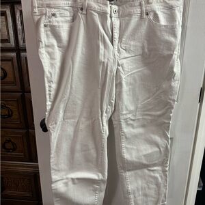 Torrid White Boyfriend Straight Jeans 24 Short
